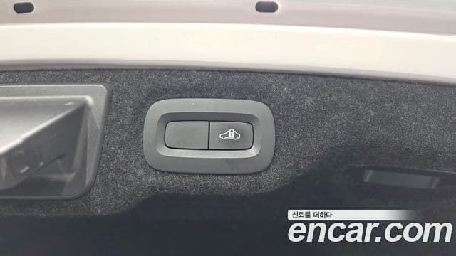 Volvo S60 2020 — Photo 15/40