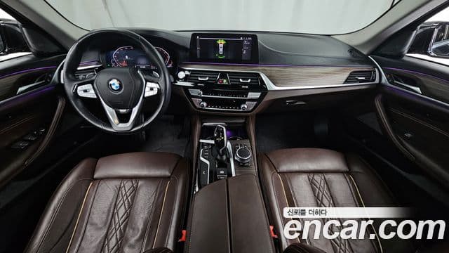 BMW 5 Series 2020 — ფოტო 7/20
