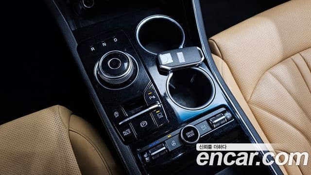 Kia K5 2020 — ფოტო 7/20
