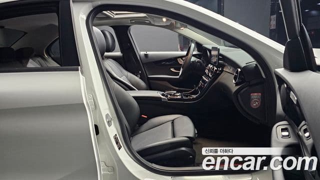 Mercedes-Benz C-Class 2018 — ფოტო 11/20
