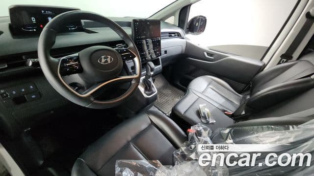 Hyundai Staria 2023 — ფოტო 24/36