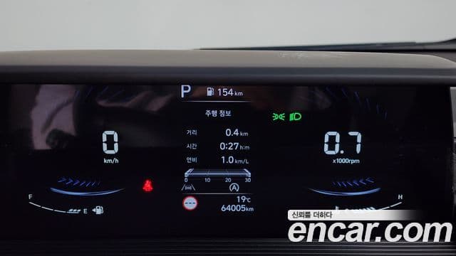 Hyundai Staria 2023 — ფოტო 35/36