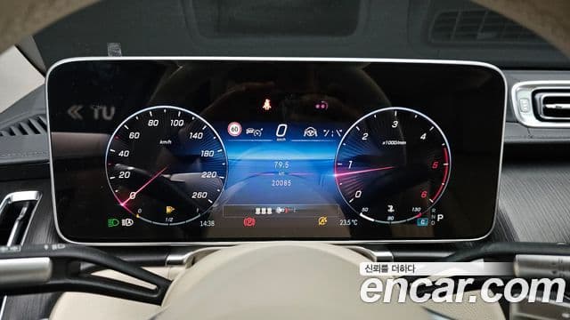 Mercedes-Benz S-Class 2021 — Photo 13/20