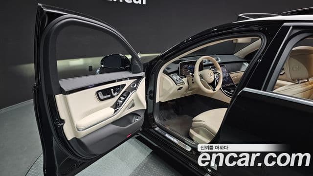 Mercedes-Benz S-Class 2021 — Photo 3/20