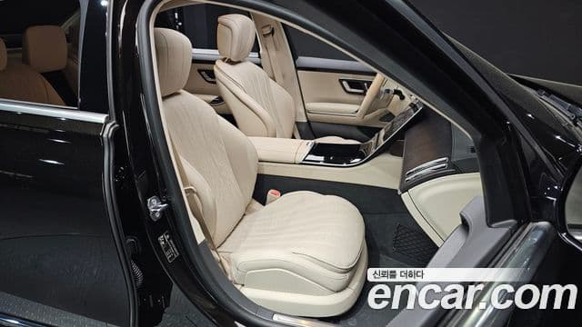 Mercedes-Benz S-Class 2021 — Photo 14/20