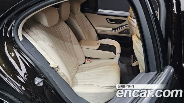 Mercedes-Benz S-Class 2021 — Photo 18/20