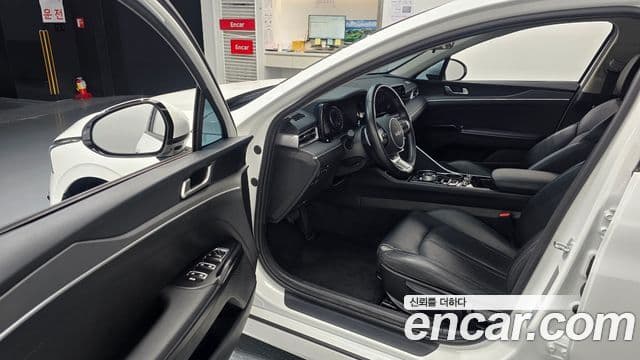 Kia K5 2022 — фото 10 из 20