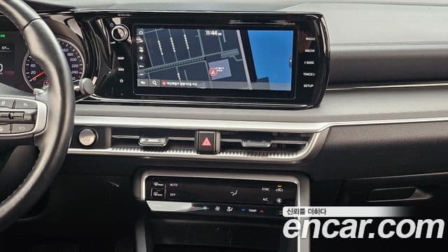 Kia K5 2022 — фото 14 из 20