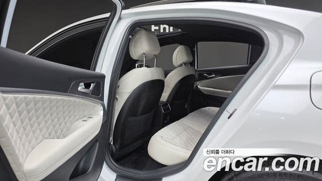 Genesis G70 2025 — Şəkil 17/20