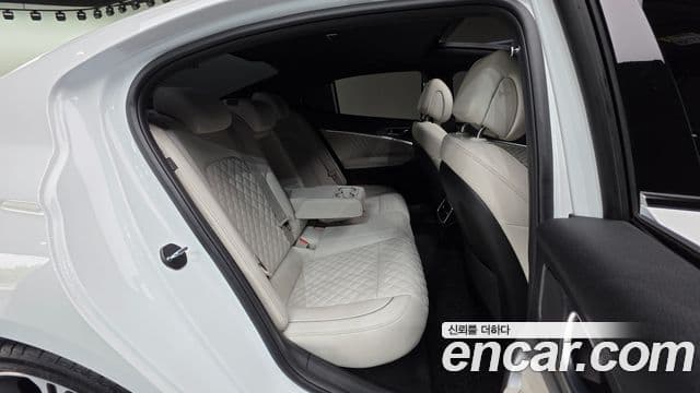Genesis G70 2025 — Şəkil 19/20