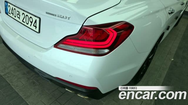 Genesis G70 2019 — Photo 18/33