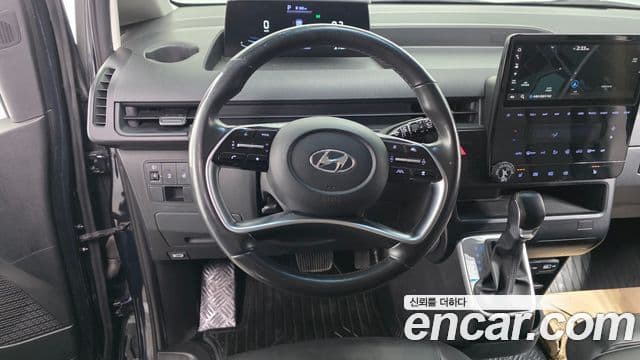 Hyundai Staria 2023 — Şəkil 13/20