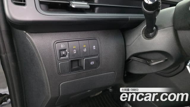 Hyundai Staria 2023 — Şəkil 17/20