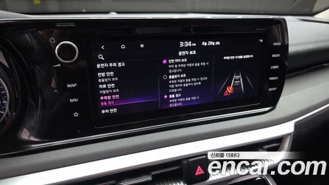 Kia K5 2022 — ფოტო 16/20