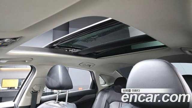 Kia K5 2022 — ფოტო 17/20