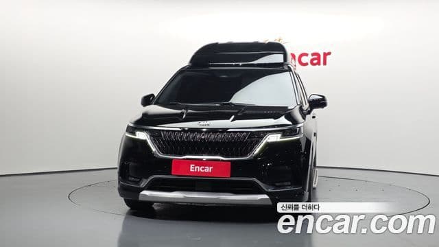 Kia Carnival 2021 — фото 3 из 20