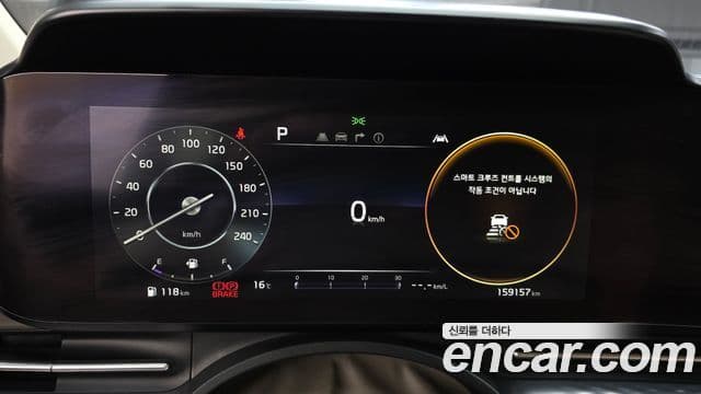 Kia Carnival 2021 — фото 8 из 20