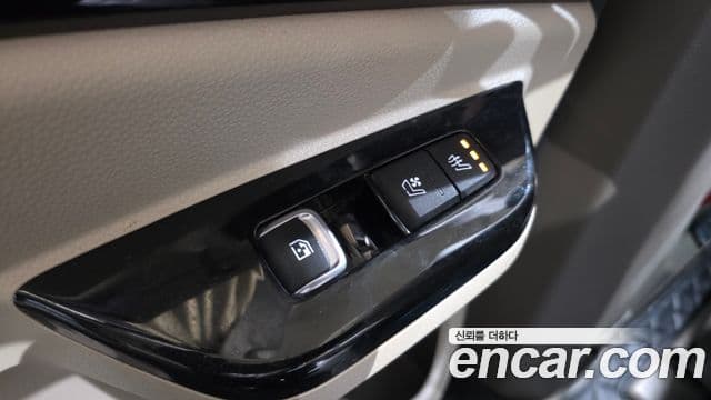 Kia Carnival 2021 — фото 18 из 20