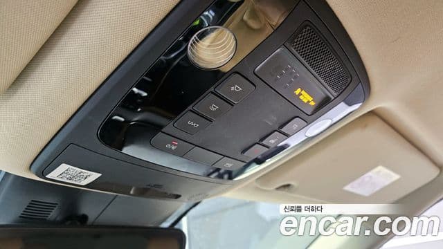 Kia Carnival 2021 — фото 17 из 20