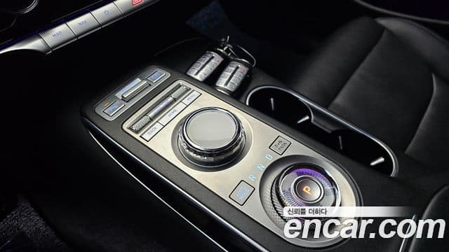 Genesis GV70 2021 — Şəkil 9/20