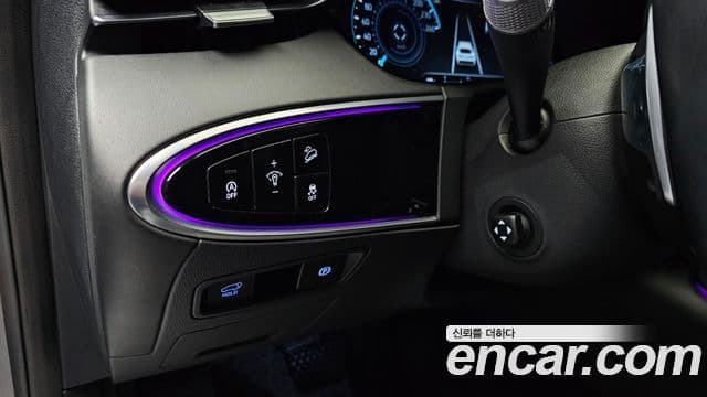 Genesis GV70 2021 — Şəkil 13/20