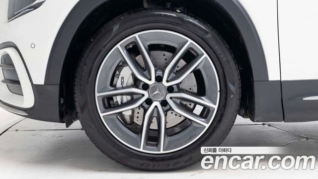 Mercedes-Benz GLB-Class 2025 — Фото 5/20