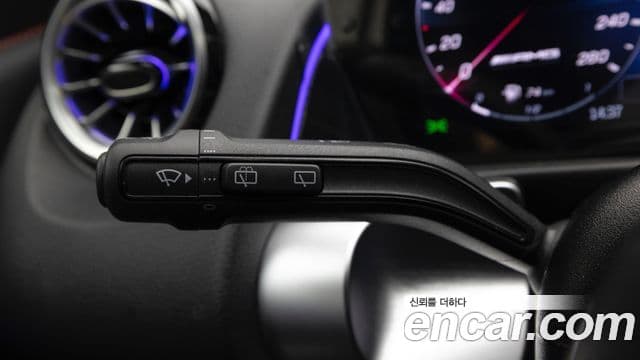 Mercedes-Benz GLB-Class 2025 — Фото 18/20