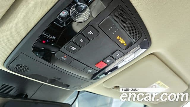 Kia Carnival 2022 — Şəkil 17/20