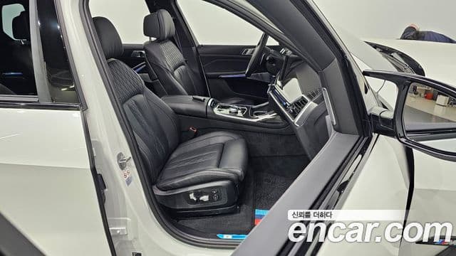 BMW X7 2024 — ფოტო 10/20