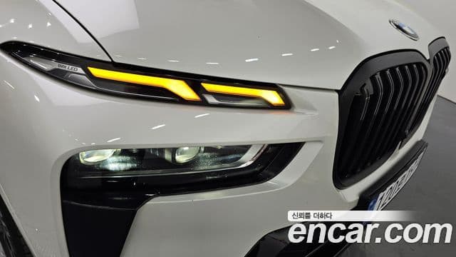 BMW X7 2024 — Photo 27/34