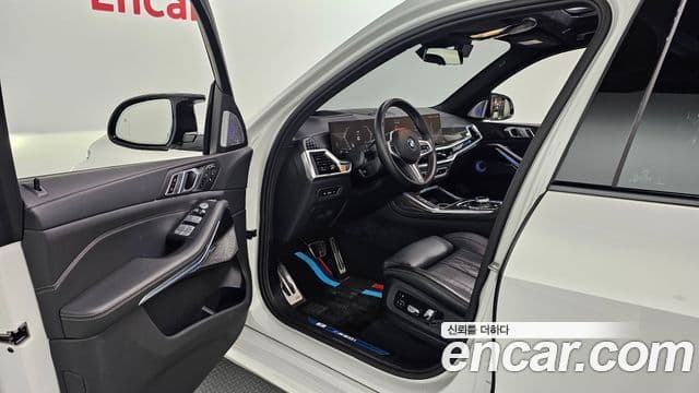 BMW X7 2024 — Photo 20/34