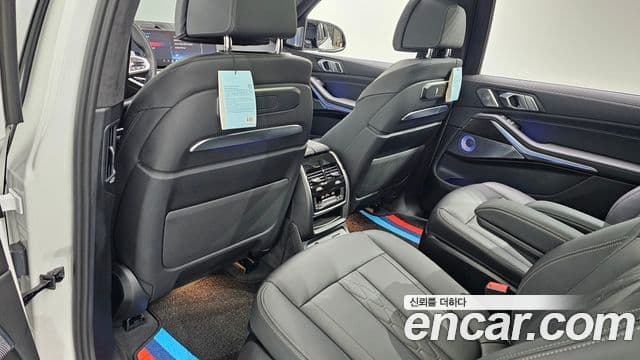 BMW X7 2024 — Photo 21/34