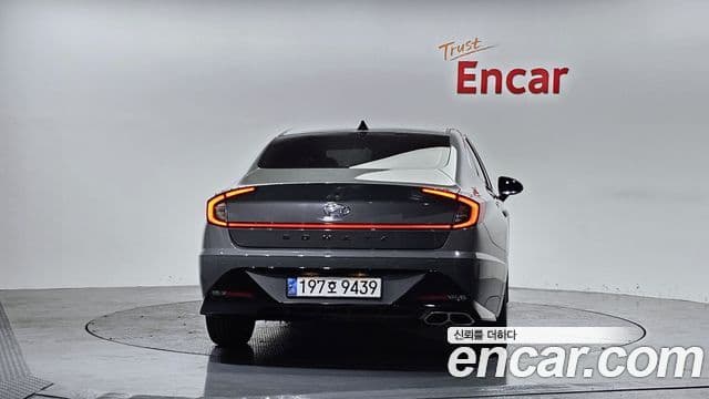 Hyundai Sonata 2022 — ფოტო 4/20