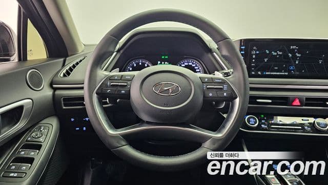 Hyundai Sonata 2022 — ფოტო 13/20