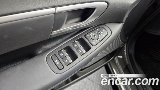 Hyundai Sonata 2022 — ფოტო 17/20