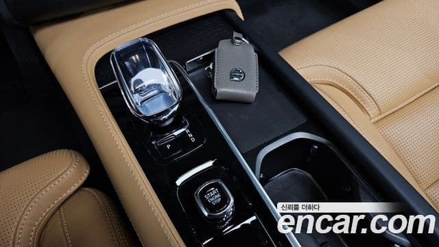Volvo XC90 2024 — Şəkil 9/20