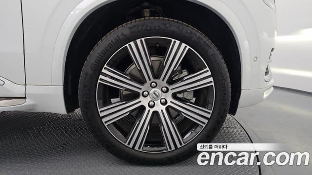 Volvo XC90 2024 — Photo 14/36