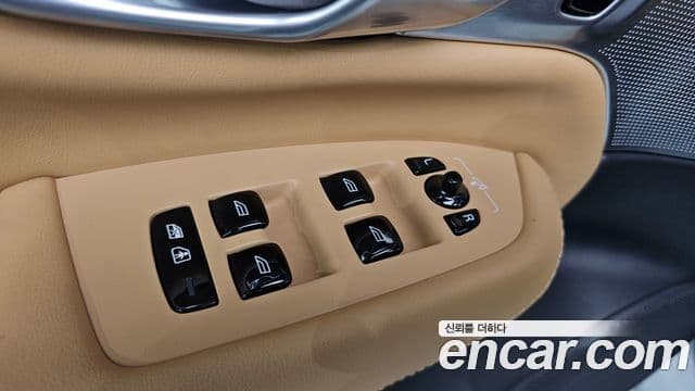 Volvo XC90 2024 — Photo 28/36