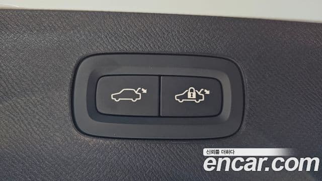 Volvo XC90 2024 — Photo 16/36