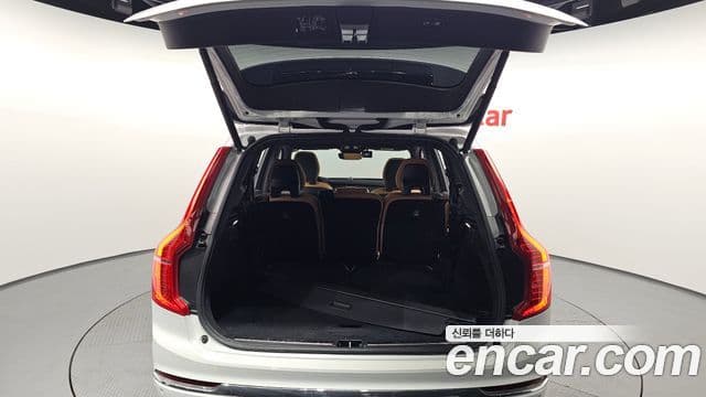 Volvo XC90 2024 — Photo 5/36