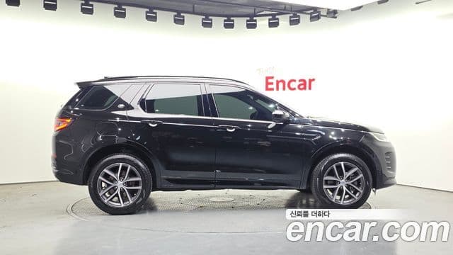 Land Rover Discovery Sport 2025 — ფოტო 6/20