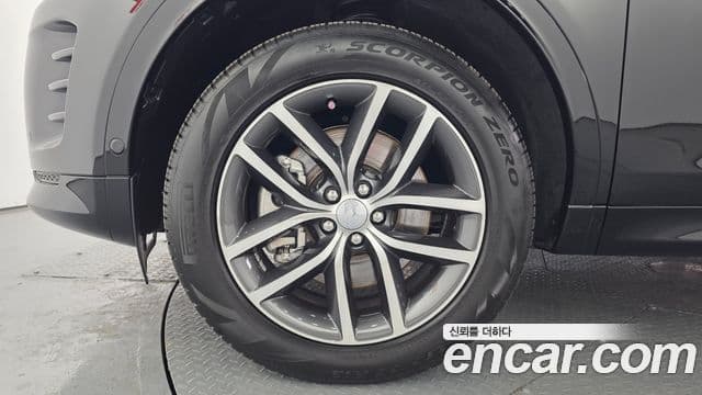 Land Rover Discovery Sport 2025 — фото 9 из 20