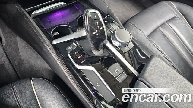 BMW 5 Series 2018 — Фото 7/20