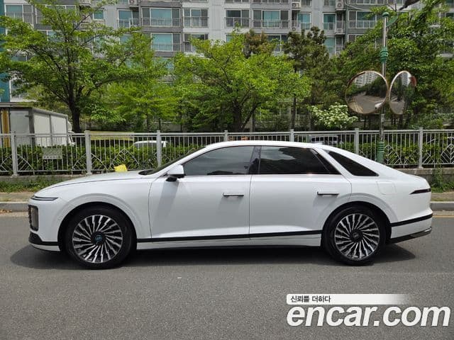 Hyundai Grandeur Hybrid 2024 — ფოტო 11/20