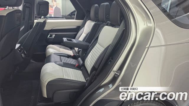 Land Rover Discovery 5 2024 — фото 5 из 20