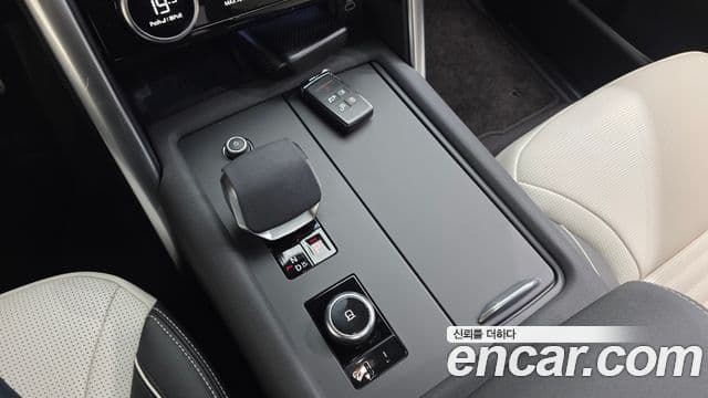Land Rover Discovery 5 2024 — ფოტო 18/20