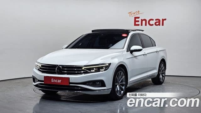 Volkswagen Passat GT 2022 — Şəkil 1/20