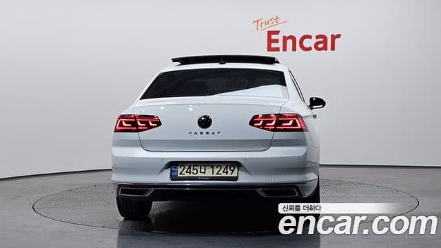 Volkswagen Passat GT 2022 — Şəkil 4/20