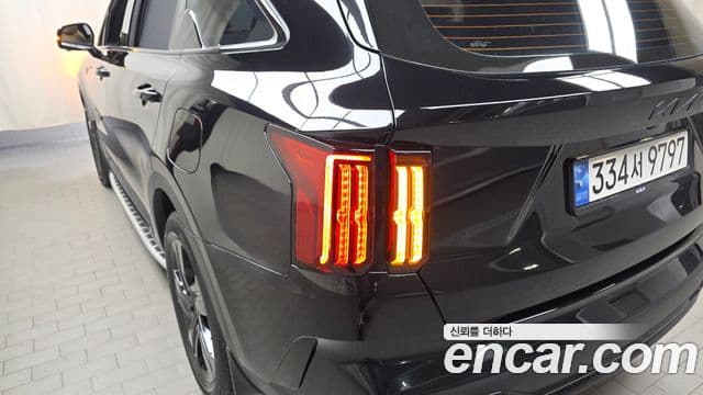Kia Sorento 2022 — Photo 9/35