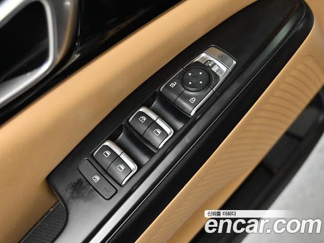 Kia Carnival 2022 — Şəkil 18/20